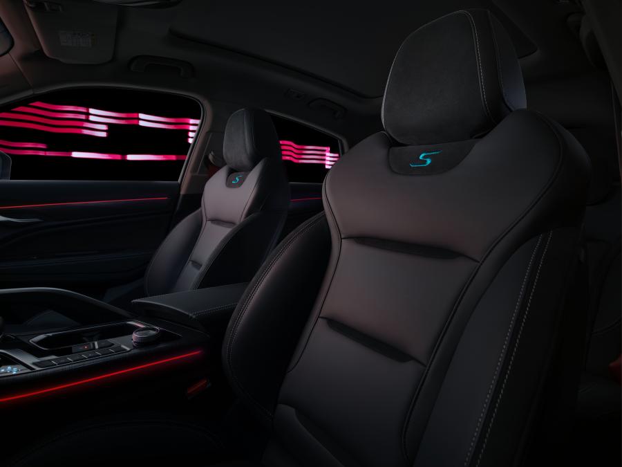 Интерьер Geely Xing Yue 350T (FY11) 2019 года  (фото 23 из 26)